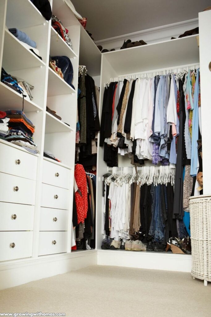 an-image-of-a-neatly-organised-wardrobe