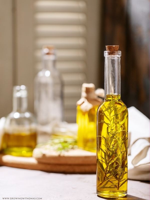 natural-hair-oils-in-glass-bottles-in-best-oils-for-dry-hair
