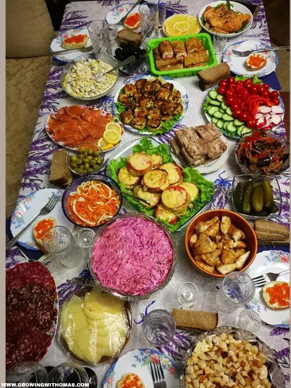 potluck-table-filled-with-different-home-made-meal