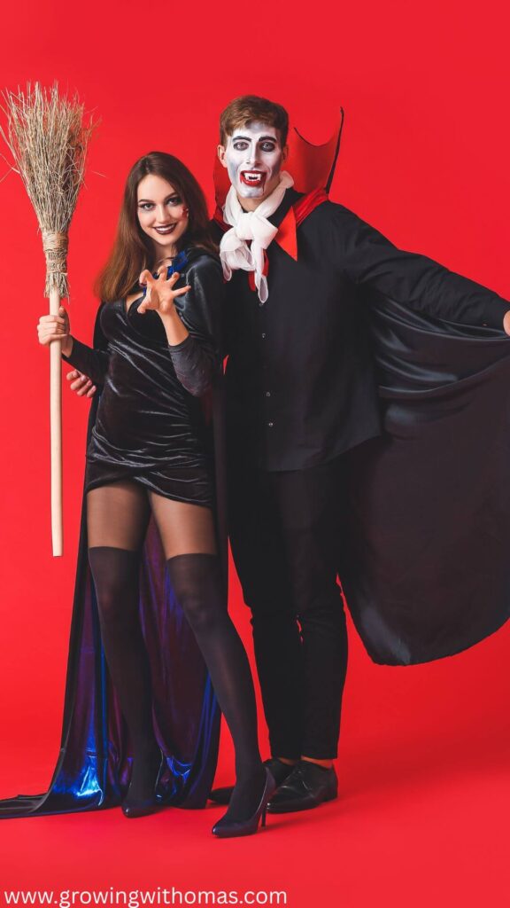 vampire couple-costumes-in-couple-Halloween-costumes