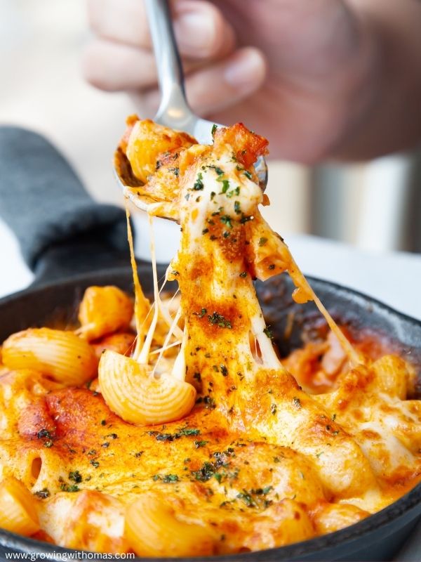 Baked-macaroni-and-cheese-for-a-New-Years-Eve-meal.